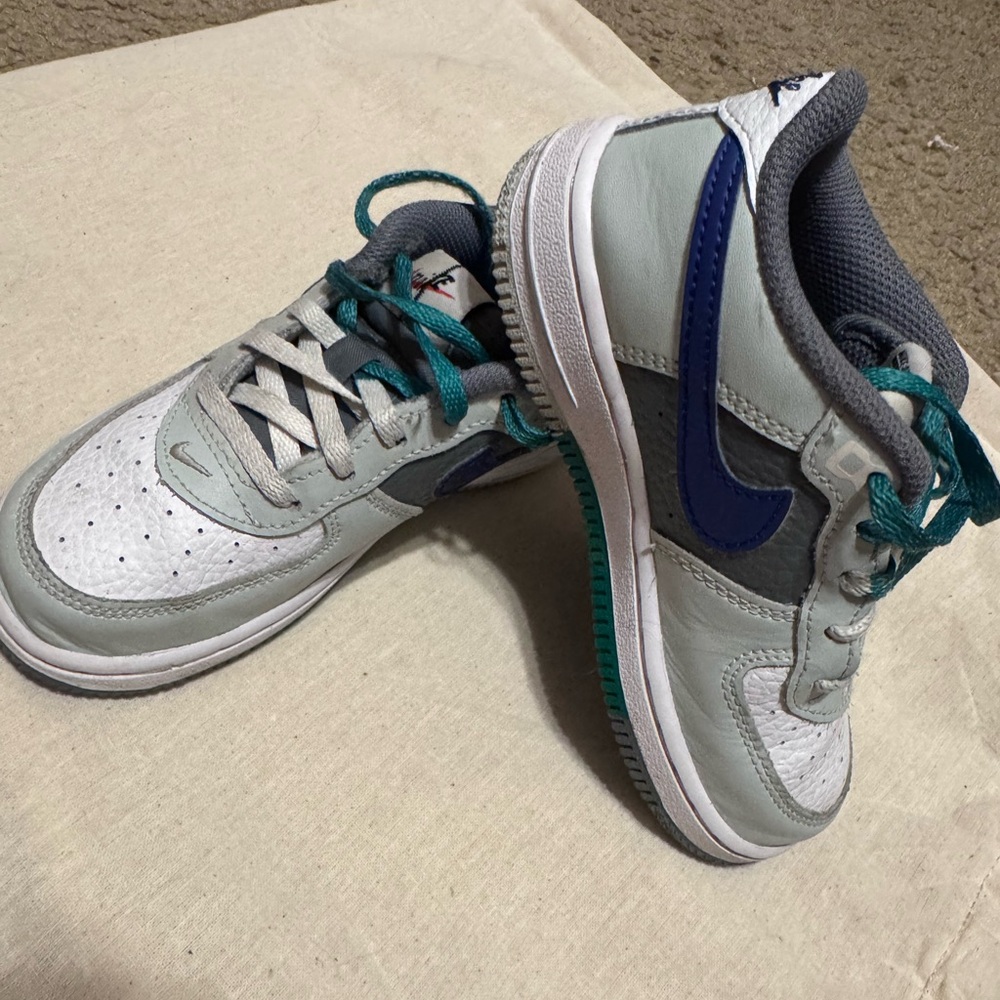 Nike Youth Sneakers in Gray and Blue